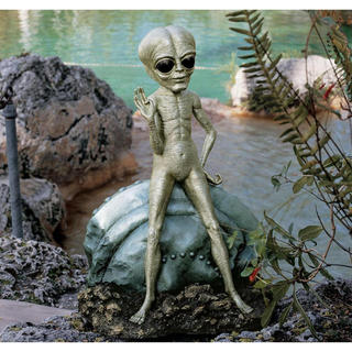 Roswell the Alien Statue