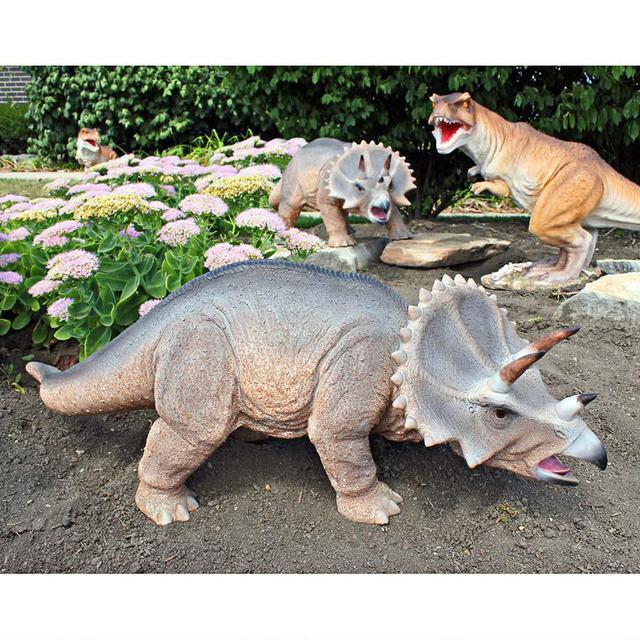 Triceratops (Scaled)